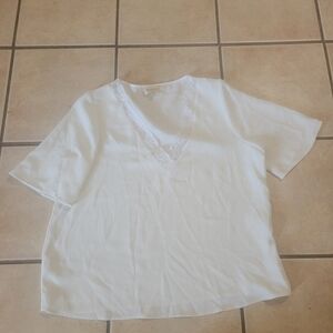 Sezane White V-Neck Blouse with Lace Detail/Silla Blouse